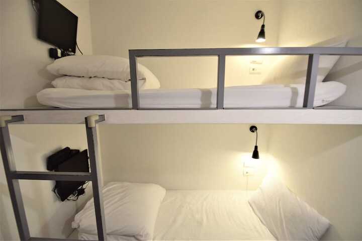Room 17 of 47