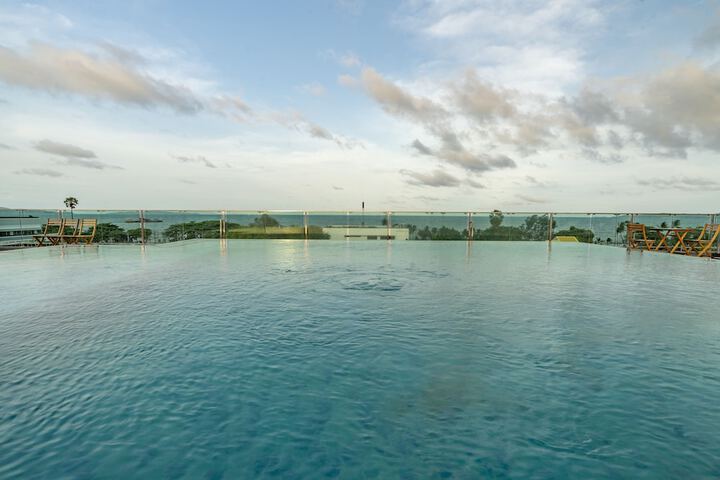 Pool 104 of 140