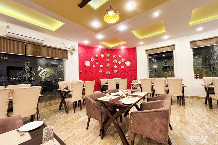Dining 93 of 123