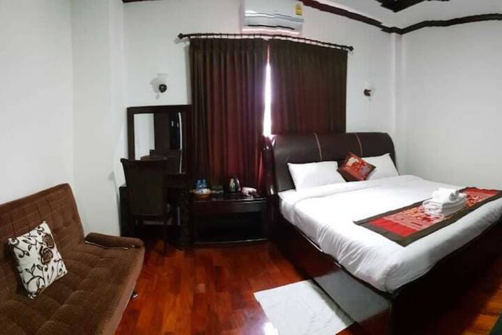 Room 18 of 49