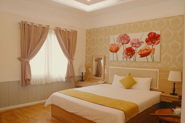 Room 7 of 28