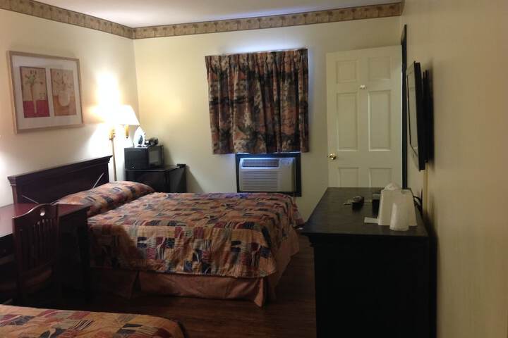 Room 8 of 19