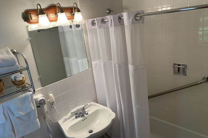 Room 136 of 167