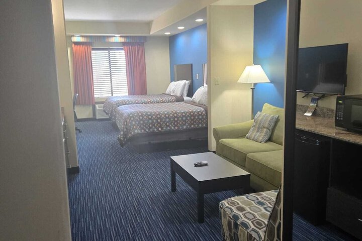 Room 12 of 39