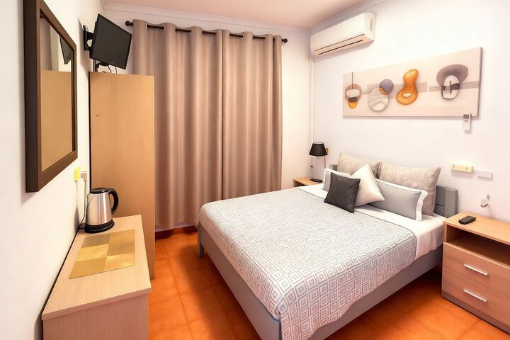 Room 53 of 112
