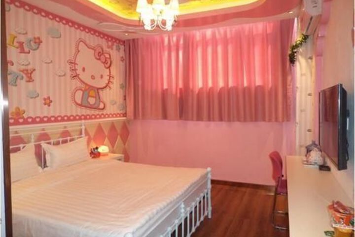 Room 11 of 29