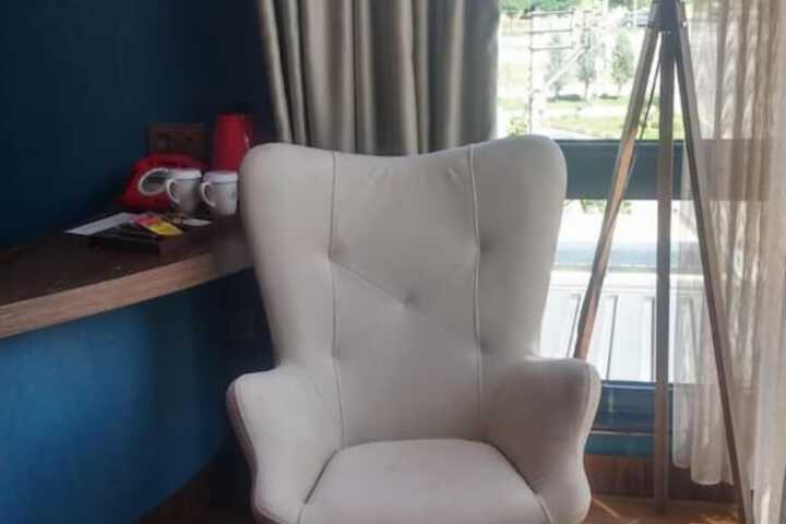Room 10 of 46