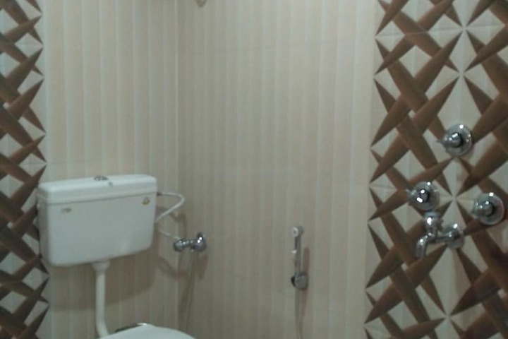 Room 33 of 50