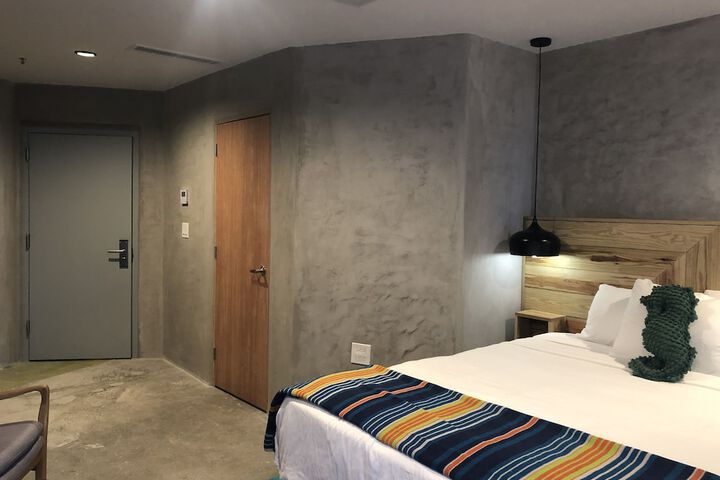 Room 20 of 68