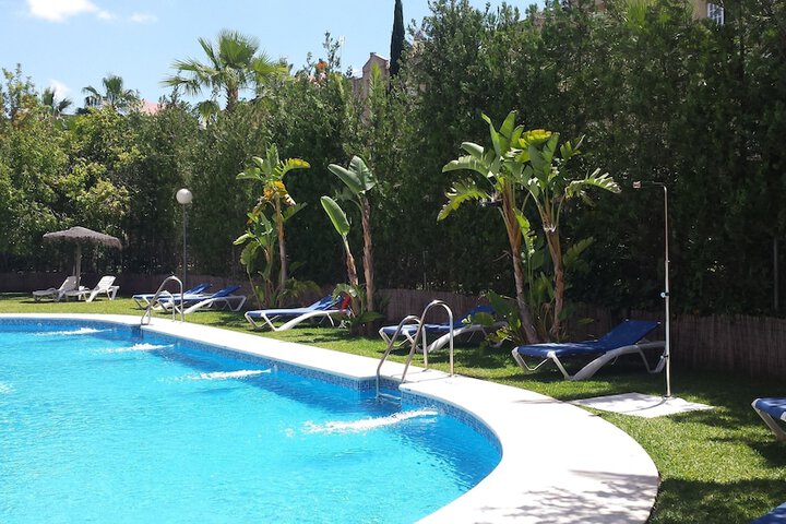 Hotel Pool