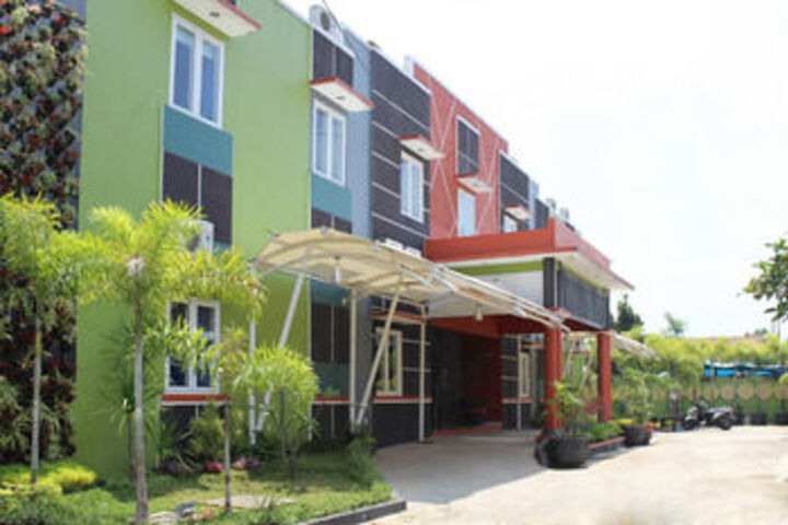 Hotel 12 of 24