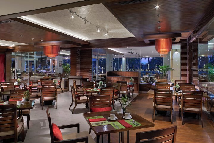 Dining 107 of 170