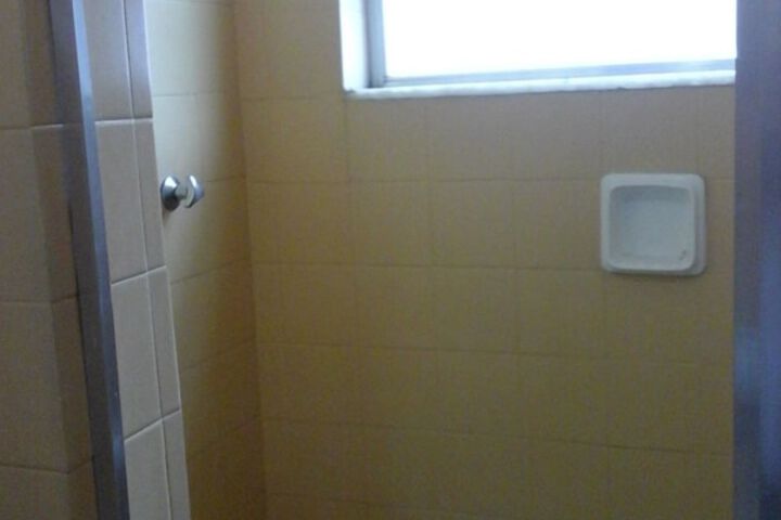 Room 16 of 19