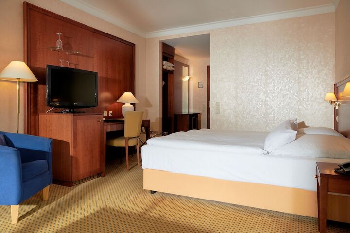 Room 14 of 44