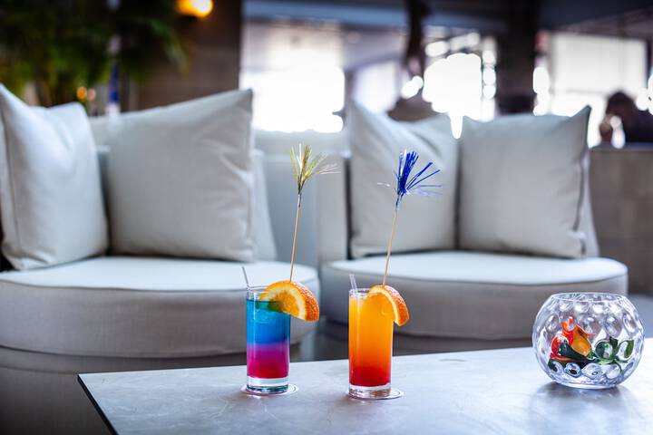 Guest Lobby