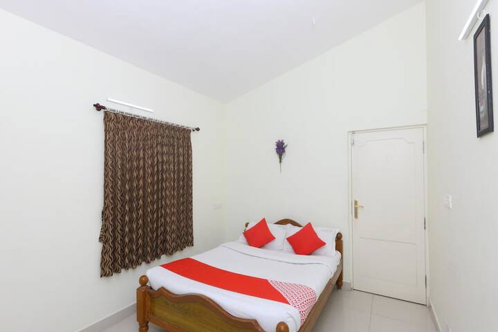 Room 12 of 25