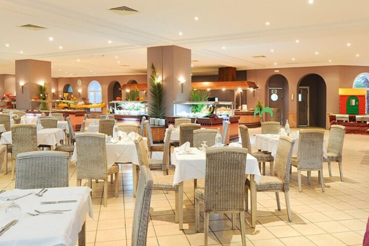 Dining 84 of 148