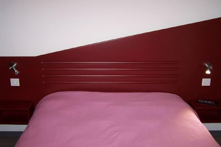 Room 10 of 38