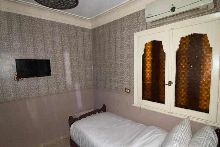 Room 16 of 44