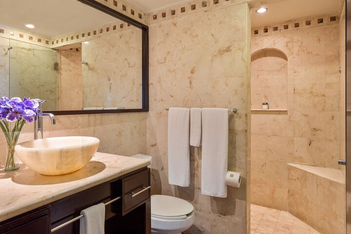 Room 150 of 204