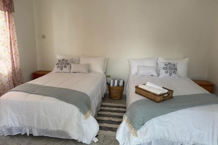 Room 2 of 8