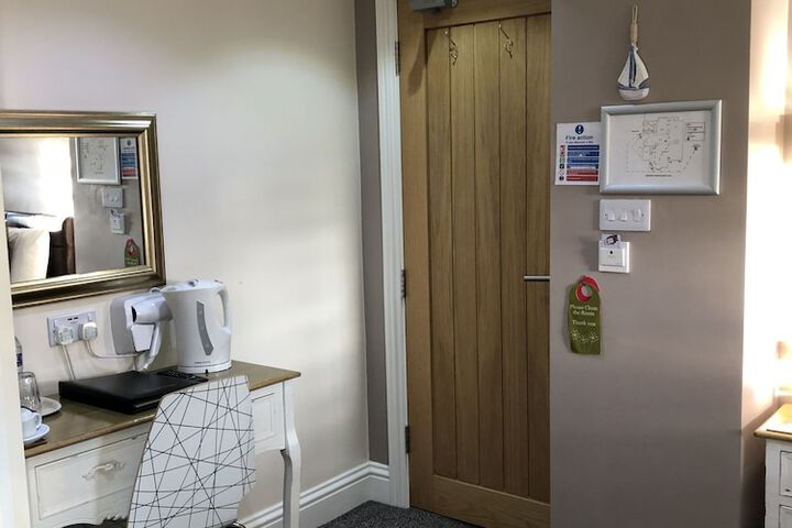 Room 18 of 42