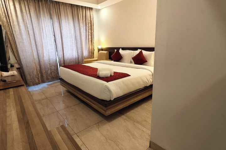 Room 10 of 31