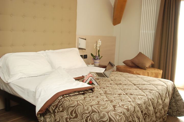 Room 25 of 56