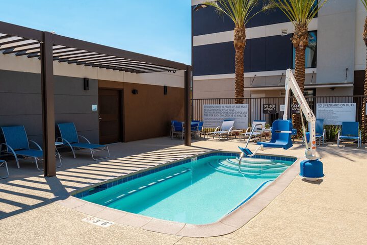 Pool 19 of 38