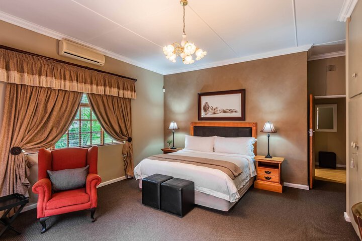 Room 28 of 100