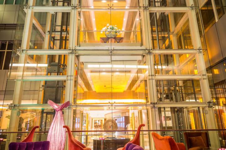 Guest Lobby