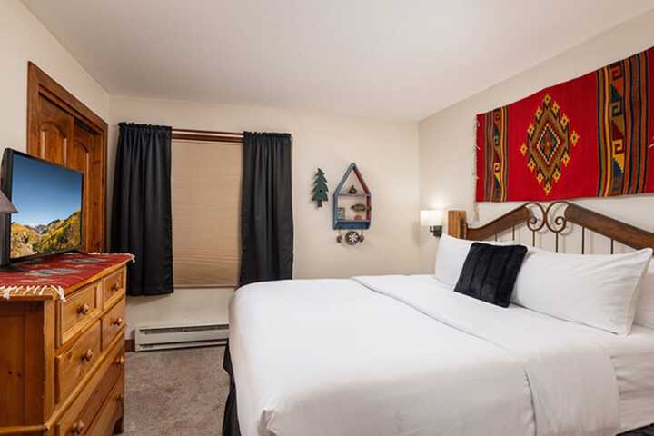 Room 41 of 176