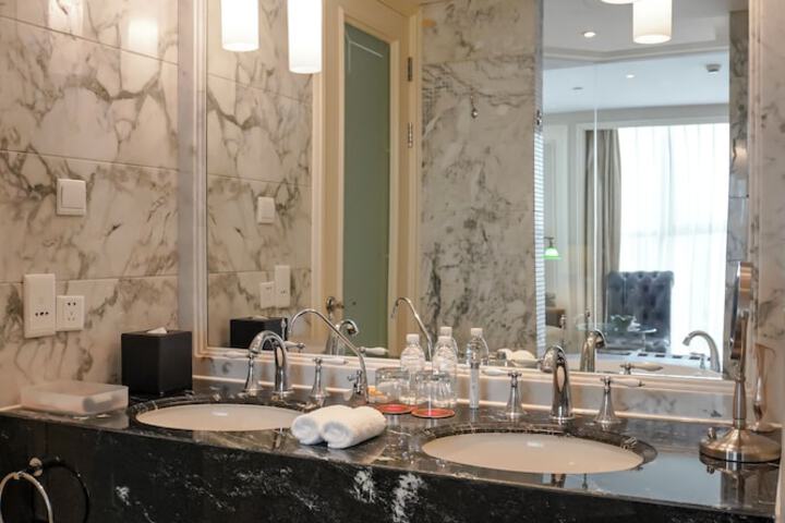 Clean Restrooms