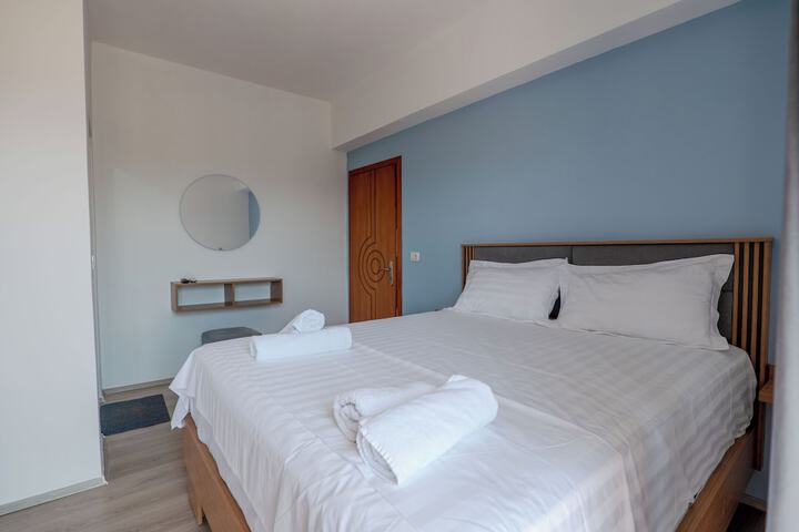 Room 16 of 96