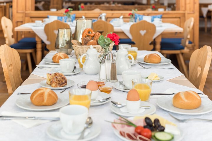 Breakfast/Coffee Service 104 of 116