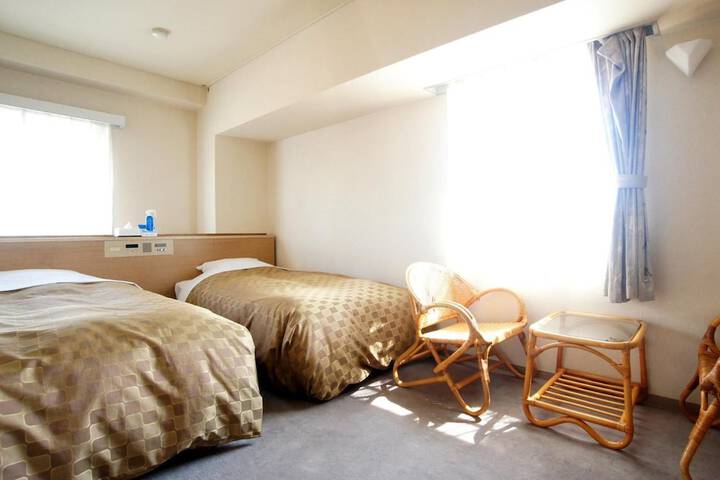 Room 19 of 33