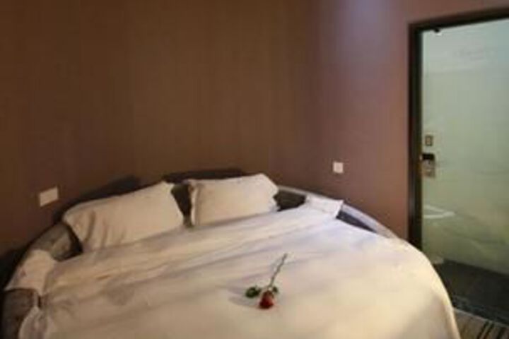 Room 14 of 52