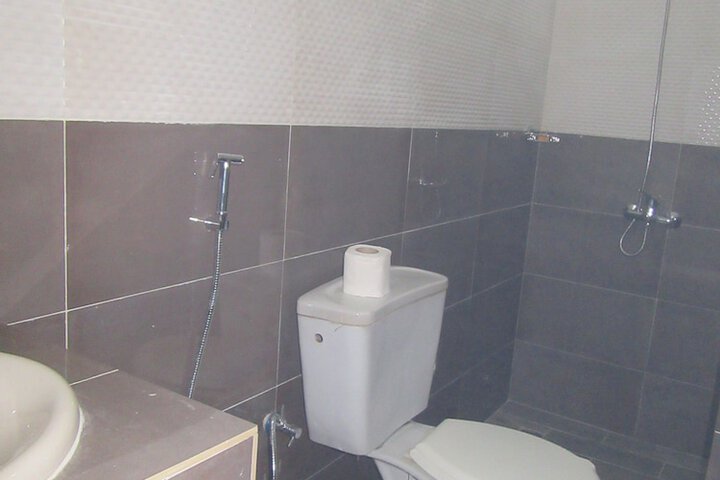 Room 32 of 45
