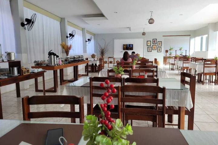 Dining 6 of 7