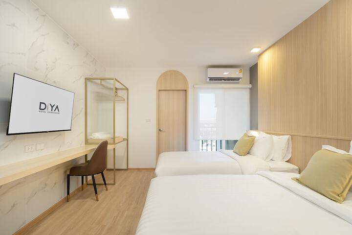 Room 15 of 85