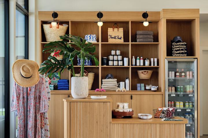 Gift Shop 84 of 129
