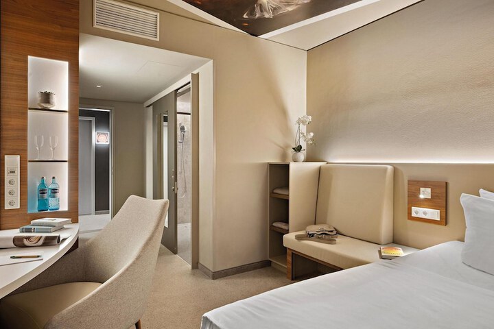 Room 14 of 59