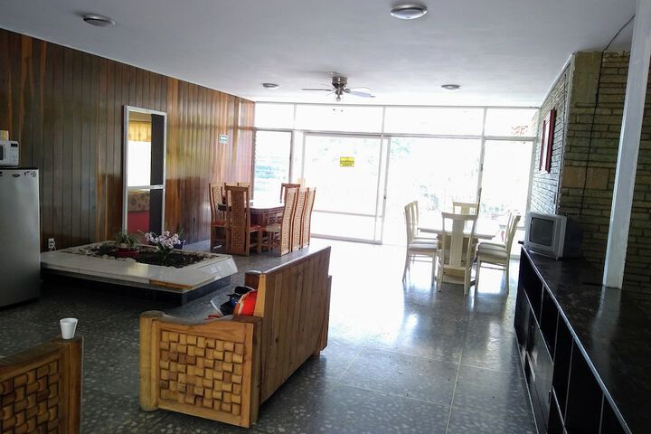 Room 17 of 43