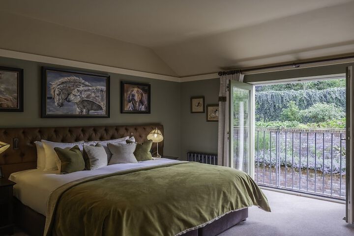 Room 4 of 70