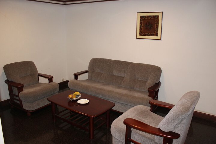 Room 28 of 62