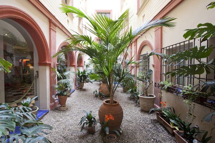 Hotel Exterior 52 of 55