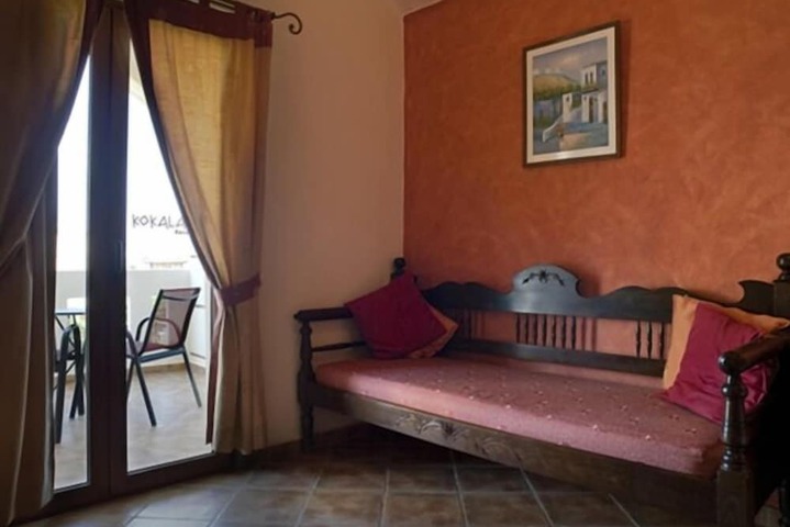 Room 4 of 44
