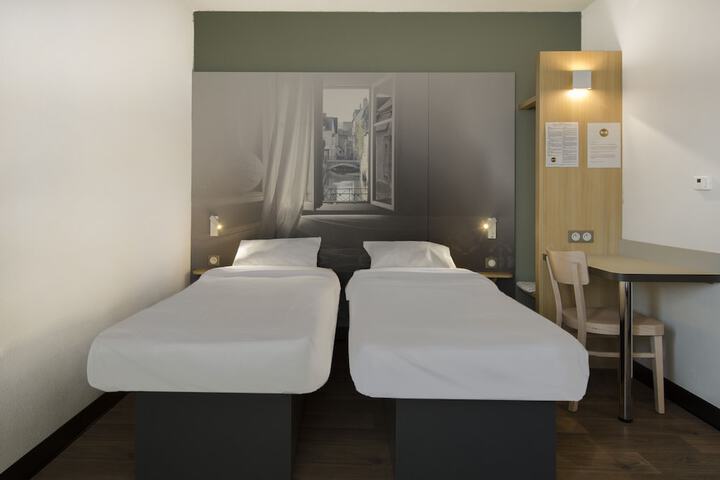 Room 20 of 54
