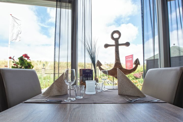 Dining 46 of 56