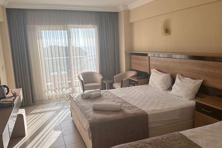 Room 10 of 53